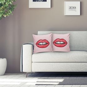 RealHomes K74 Dudak Resimli Dijital Baskılı Dekoratif Kırlent Kılıfı