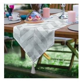 Realhomes Mermer Zeminli Geometrik Desenli Modern Özel Tasarım Püsküllü Şönil Üçgen Runner