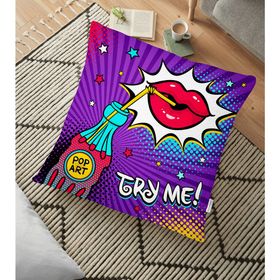 RealHomes Mor Zeminli Pop Art Tasarımlı Dijital Baskılı Dekoratif 70x70 cm Yer Minderi