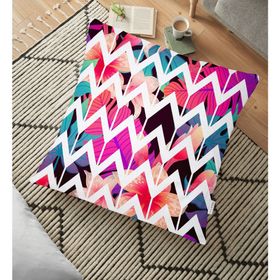 RealHomes Nilüfer Temalı Zigzag Desenli Dijital Baskılı 70x70 cm Yer Minderi
