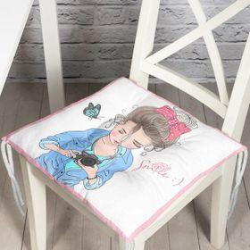 RealHomes Özel Tasarım Smile Take Up Desenli Pofidik Kare Sandalye Minderi