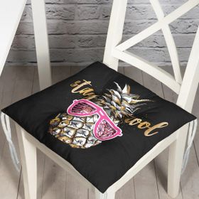RealHomes P3228 Siyah Zeminde Cool Ananas Desenli Modern Pofidik Sandalye Minderi