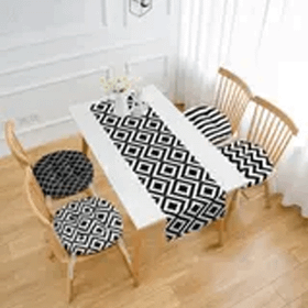 RealHomes Siyah Beyaz Geometrik Çizimler Tasarımlı 4 Yuvarlak Pofidik Sandalye Minderi ve 1 Runner Seti