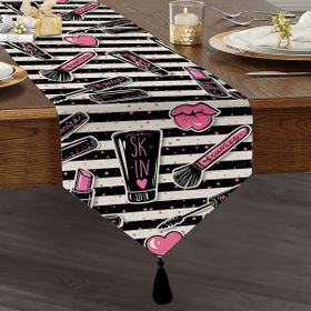 Realhomes Siyah Çizgili Popart Makeup Desenli Dekoratif Özel Tasarım Püsküllü Şönil Üçgen Runner