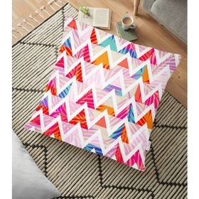 RealHomes YER-3152 Geometrik Desenli Mermer Zeminli Modern 70x70 cm Yer Minderi