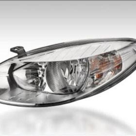Renault Fluence 2010 Motorlu Sağ Far