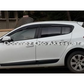 Renault Megane 2010 3 Mugen Cam Rüzgarlığı