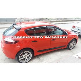 Renault Megane 2010 3 Mugen Cam Rüzgarlığı