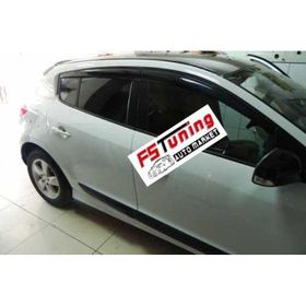 Renault Megane 3 Mügen Cam Rüzgarlığı