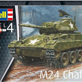 Revell 03323 Model Kit M24 Chaffee Maket