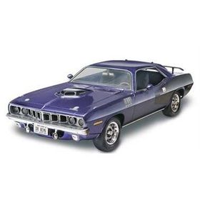 Revell 12943 Model Kit 71 Plymouth Maket