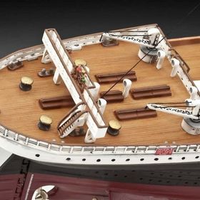Revell 1:400 100 Years Titanic 5715 Maket Seti