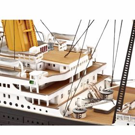 Revell 1:400 100 Years Titanic 5715 Maket Seti