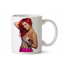 Rihanna İki Tarafı Baskılı Kupa