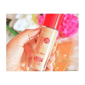 Rimmel London Lasting Finish 25 Hour Sand 30 ml Fondöten