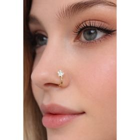 Sacce Scarves&Accessories Mini Yıldız Sıkıştırmalı Hızma Gold Mini Yıldız Sıkıştırmalı Kıkırdak Küpe