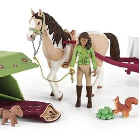 Schleich 42533 At Kulübü Sarah'ın Kamp Macerası Figür