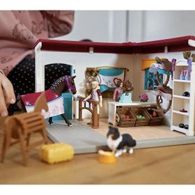 Schleich 42568 Atcılık Dükkanı