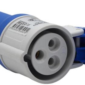 Schneider PKF16M423 IP44 16A Kapaklı Dişi Bağlantı Uzatma Aparatı
