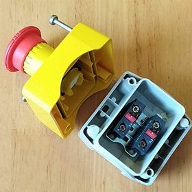 Schneider XAL-K178F Acil Stoplu Kumanda Kutusu
