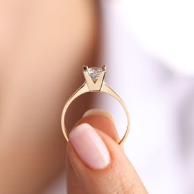 Sembol Gold 8 Ayar Zirconia Altın Tektaş Yüzük