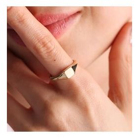 Sembol Gold (Kişiselleştir) Kare 0,6 cm 14K Altın Şövalye Yüzük