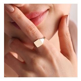 Sembol Gold (Kişiselleştir) Kare 0,9 cm 14K Altın Şövalye Yüzük