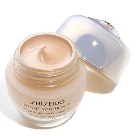 Shiseido Future Solution Lx Total Radiance G3 Spf20 Fondöten
