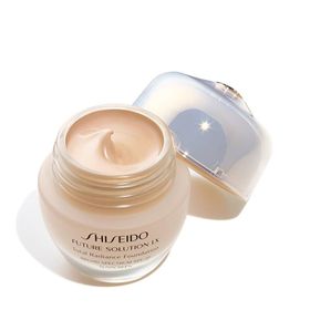 Shiseido Future Solution Lx Total Radiance Spf20 Rose 2 Fondöten