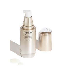 Shiseido Wrinkle Smoothing Contour 30 ml Onarıcı Krem Serum