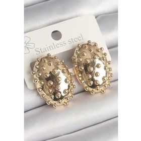 Shoecide Pirinç Gold Renk İşleme Detaylı Oval Bombe Plaka Model Kadın Küpe