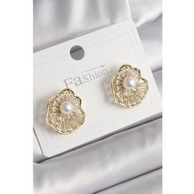 Shoecide Pirinç Gold Renk Zirkon Taşlı Çiçek Model İnci Detay Kadın Küpe