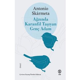 Sia Kitap Ağzında Karanfil Taşıyan Genç Adam