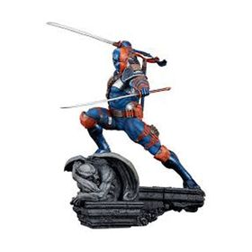 Sideshow Collectibles Deathstroke Premium Format Figure