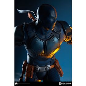 Sideshow Collectibles Deathstroke Premium Format Figure