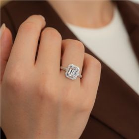 Siena 14 Ayar Büyük Baget Taşlı Beyaz Altın Yüzük