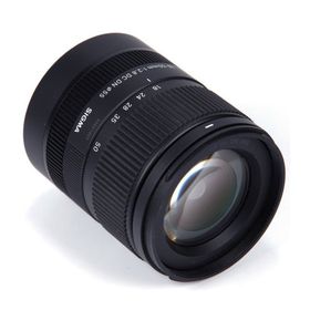 Sigma 18-50 mm F-2.8 DC DN Contemporary Sony E Lens