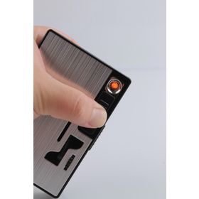 Silvio Monetti TBKMENTOLR02 USB Şarjlı Çakmaklı Mentollü Sigara Tabakası