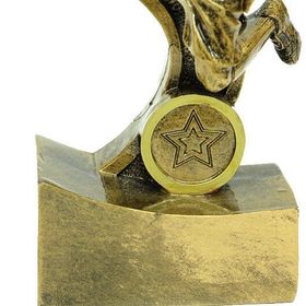 Şımartan Futbolcu Dekoratif Hediyelik Biblo