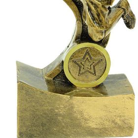 Şımartan Futbolcu Dekoratif Hediyelik Biblo