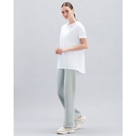 Skechers S221482-102 Beyaz Kadın T-shirt
