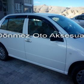 Skoda Fabia 2000-2009 Mugen Sedan Cam Rüzgarlığı