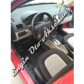 Skoda Fabia 3D Havuzlu Paspas