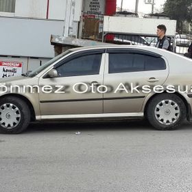 Skoda Octavia 1996-2004 A4 Mugen 4 Adet Cam Rüzgarlığı