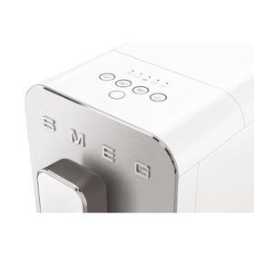 Smeg BCC02 Mat Beyaz Otomatik Espresso Kahve Makinesi
