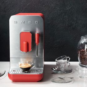 Smeg BCC02 Mat Kırmızı Otomatik Espresso Kahve Makinesi