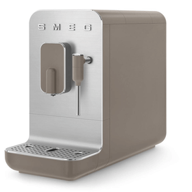 Smeg BCC02 MEU Kahve Makinesi