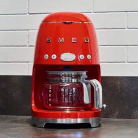 Smeg DCF02RDEU Kırmızı Filtre Kahve Makinesi