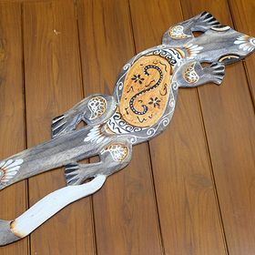 Sobepy Galileo 21 Ahşap Duvara Asmalı Kertenkele Figürü