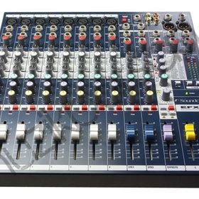 Soundcraft EFX8 Deck Mikser